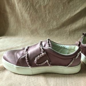 Sam Edelman slip on sneakers!